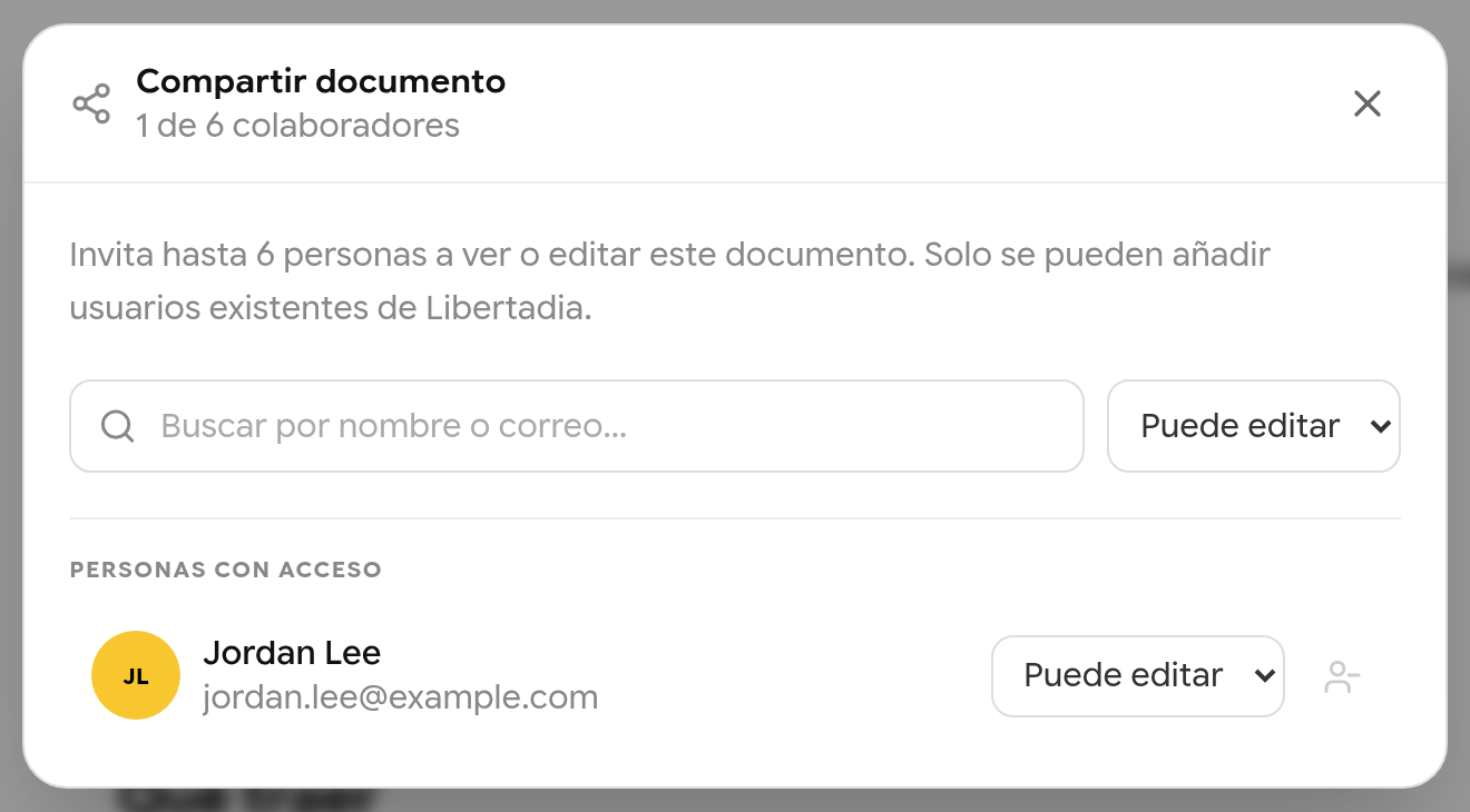 Diálogo Compartir documento con el buscador, el selector de permiso y las personas con acceso